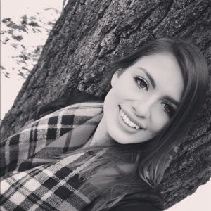 Meet your Posher, Hannah